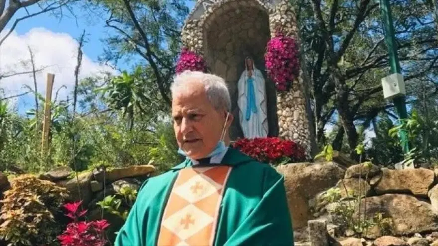 Sacerdote