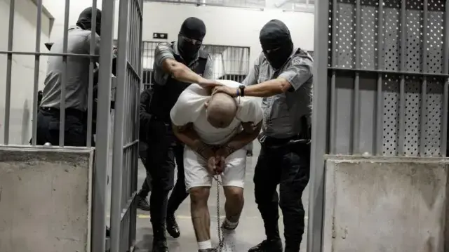 Detenido en El Salvador
