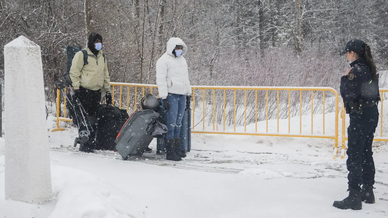 Migrantes en frontera
