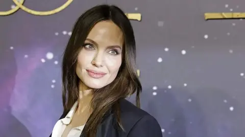 Angelina Jolie/P24