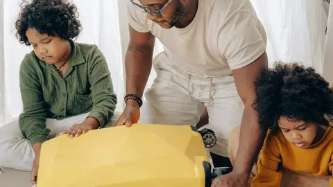 Niños que se van del país/UNSPLASH