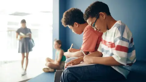 Niños en la escuela /UNSPLASH