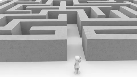 labyrinth-1013625_1280