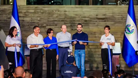 Inauguración en El Salvador