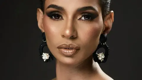 87b406e6-33d1-4000-a285-de27a914fb05