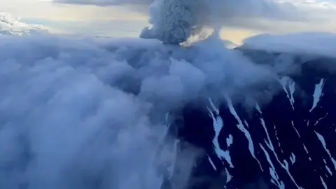 Volcán en Erupción