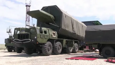 Vehículo de transporte de una lanzadera