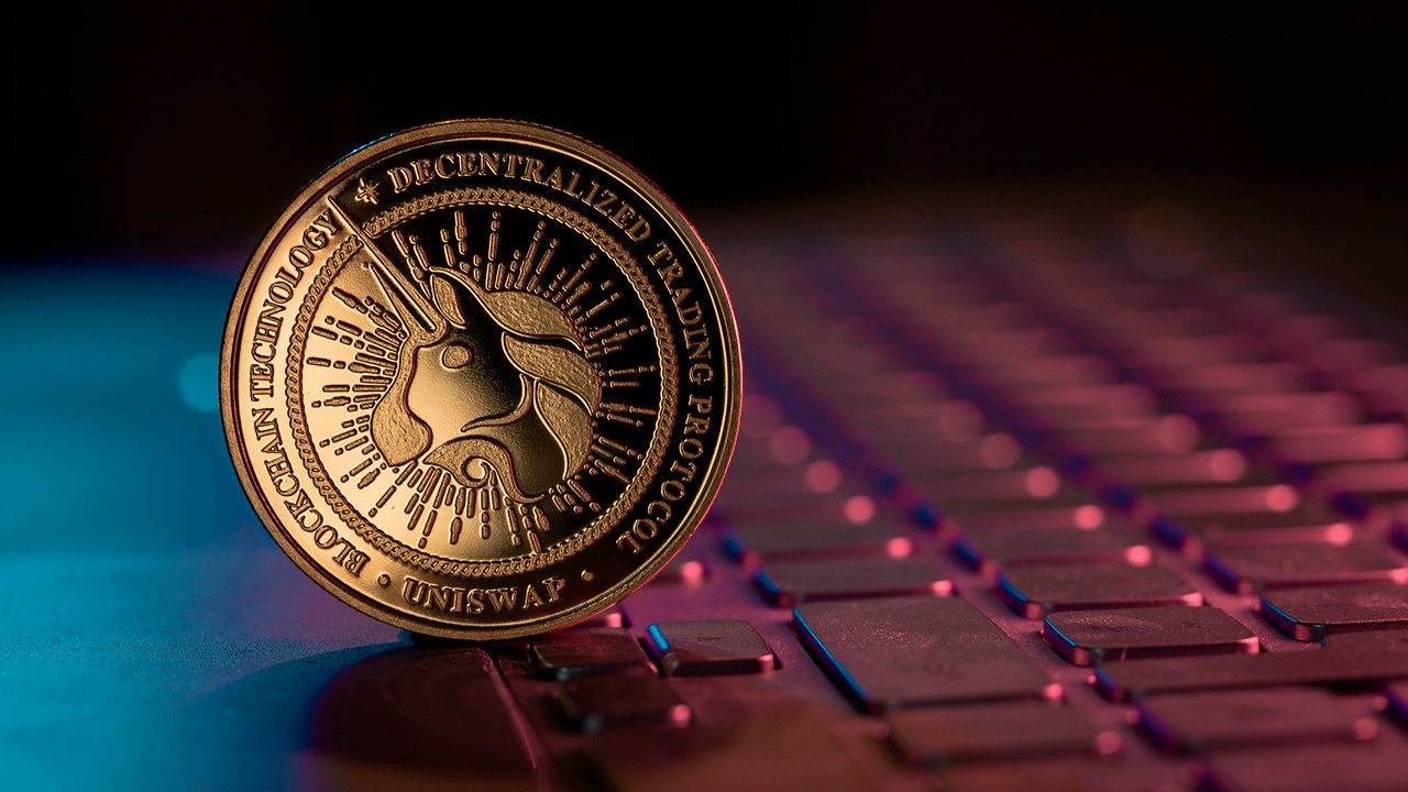 ¿Se pueden comprar criptomonedas con dinero fiat en Uniswap?