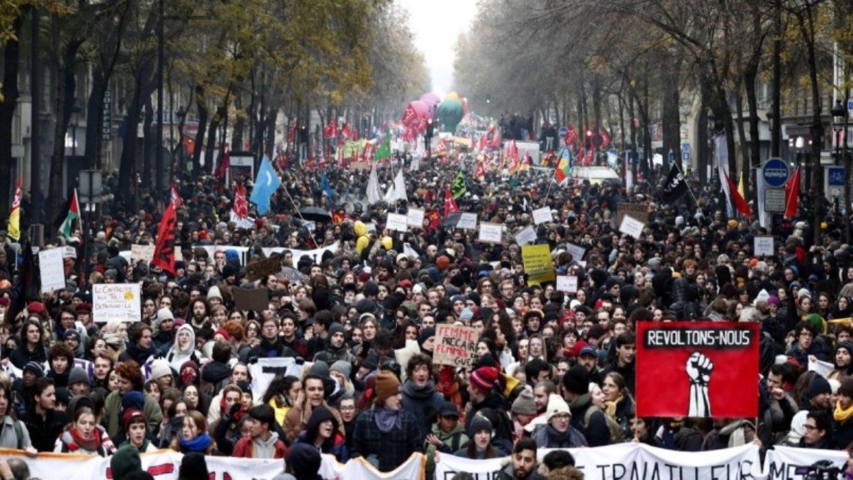 ¡Lee! ¿Contra qué protestan en Francia?