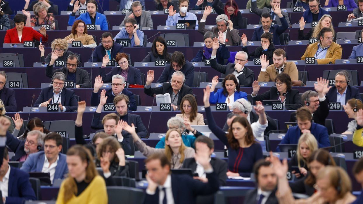 ¡Parlamento Europeo! Aprobó que suministren cazas y misiles a Ucrania