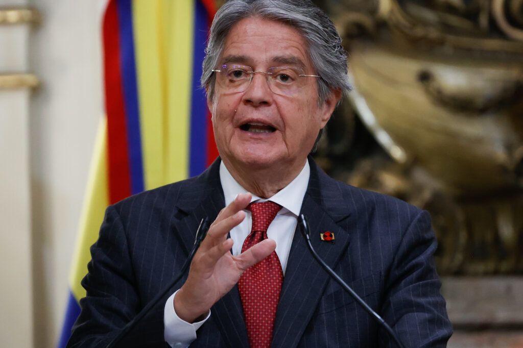 Ecuador anunció que ha decidido expulsar al embajador de Argentina