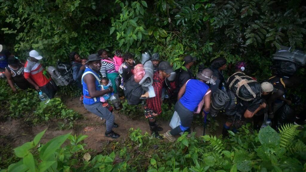 Migrantes: Alertan sobre minas que pueden causar daños en el Darién