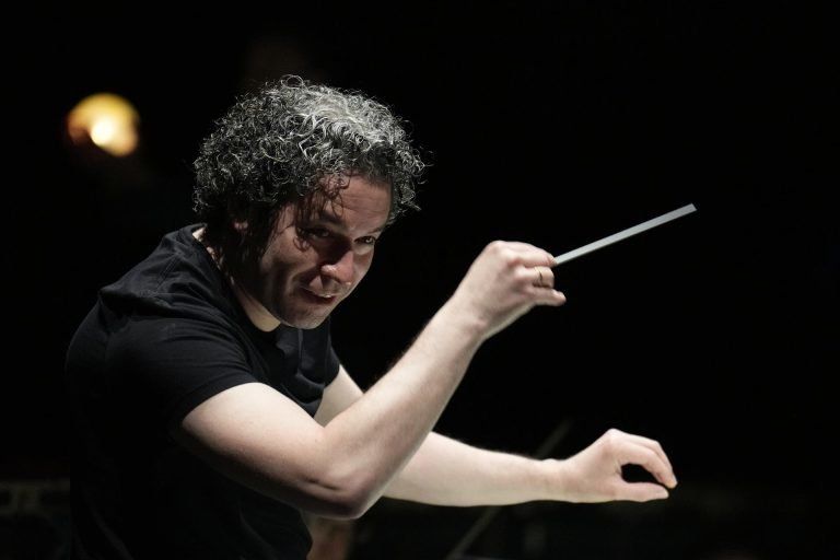 “El ángel exterminador” llegará a París con Dudamel al frente