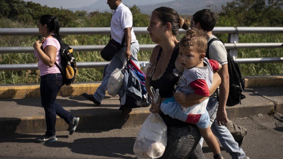 Más de 1.800 migrantes venezolanos que viajan hacia Estados Unidos