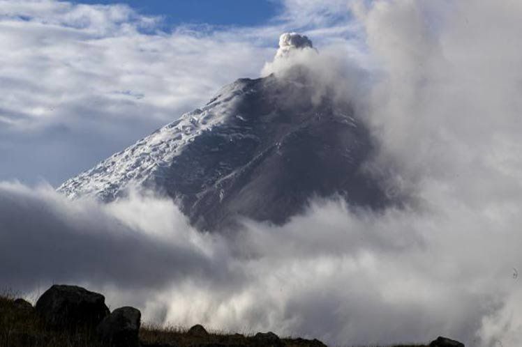 En Ecuador: Volcán Cotopaxi permanece en actividad invariable