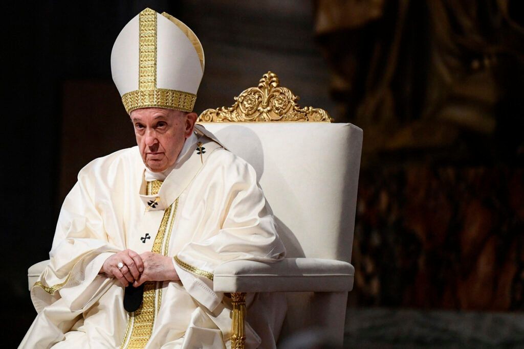 Tribunal del Vaticano amplía cargos contra 4 imputados por irregularidades