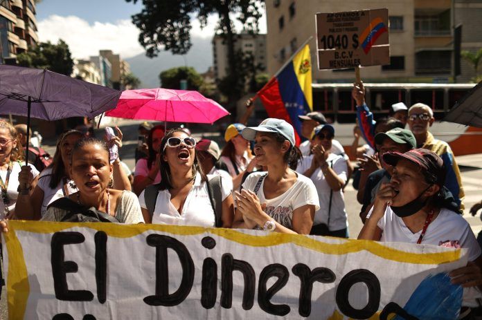 Este 1° de mayo trabajadores venezolanos protestaron por un salario digno
