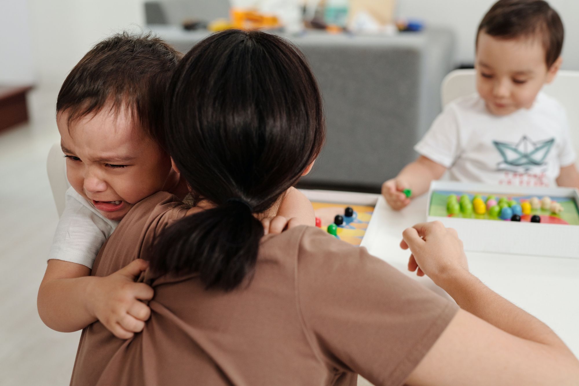 ¿Cómo son y cómo interactuar con niños de alta demanda?