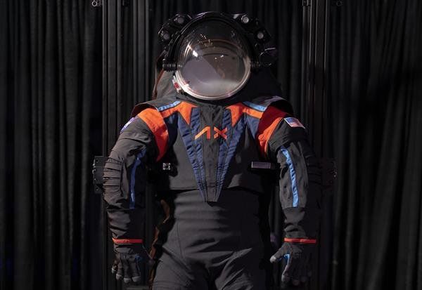 Axiom Space ha presentado un prototipo del traje espacial para la tripulación