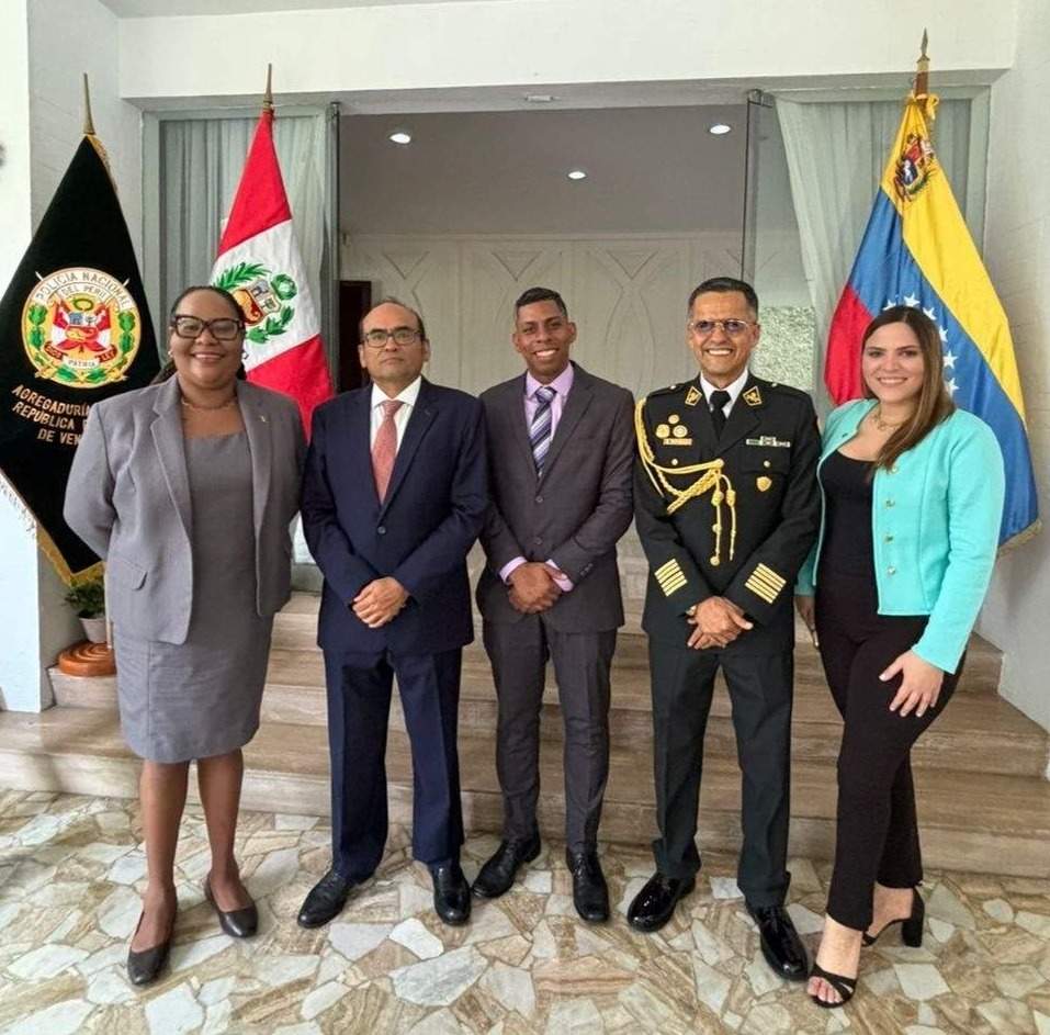 Con el embajador del Perú Librado Orozco