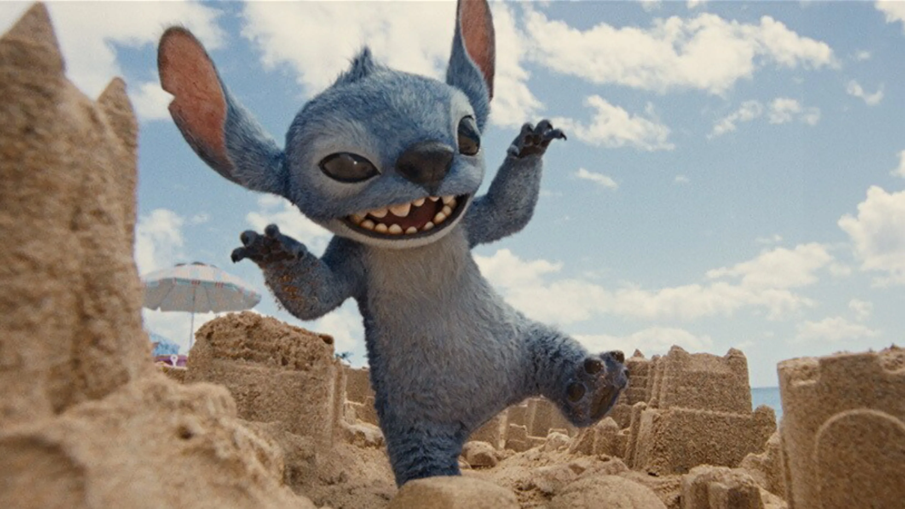 Lilo & Stitch arrasa taquilla con 341 M$ y récord festivo