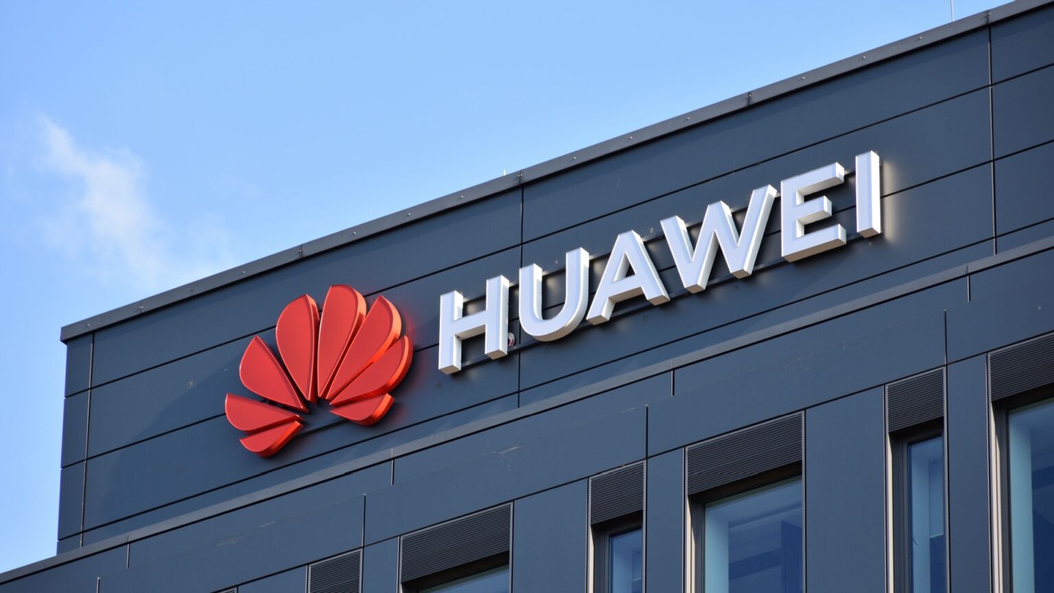 Taiwán incluye a Huawei y SMIC en lista negra de exportaciones
