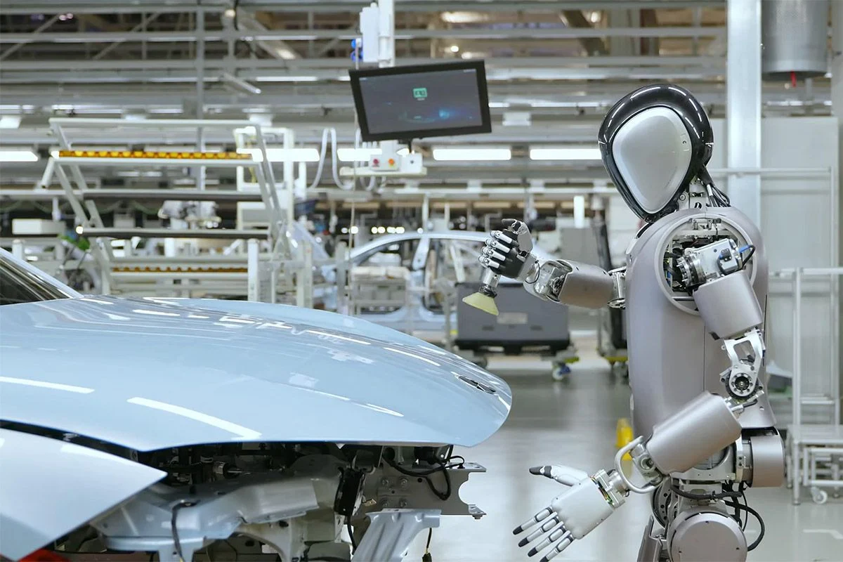 Xiaomi estrena robots humanoides en la línea de montaje de sus coches eléctricos
